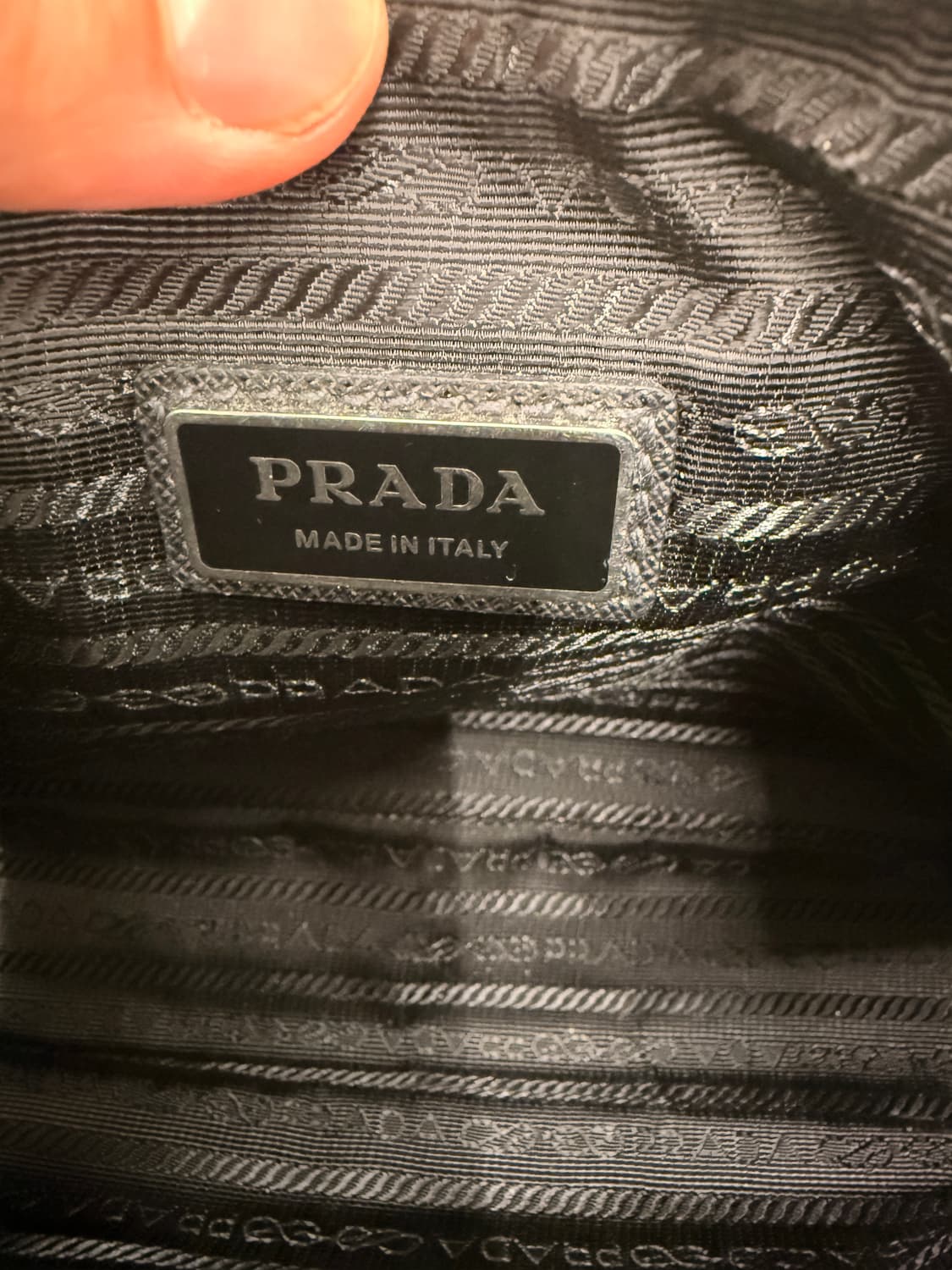 프라다 사피아노 삼각로고 크로스백(2VH113) 상품이미지8