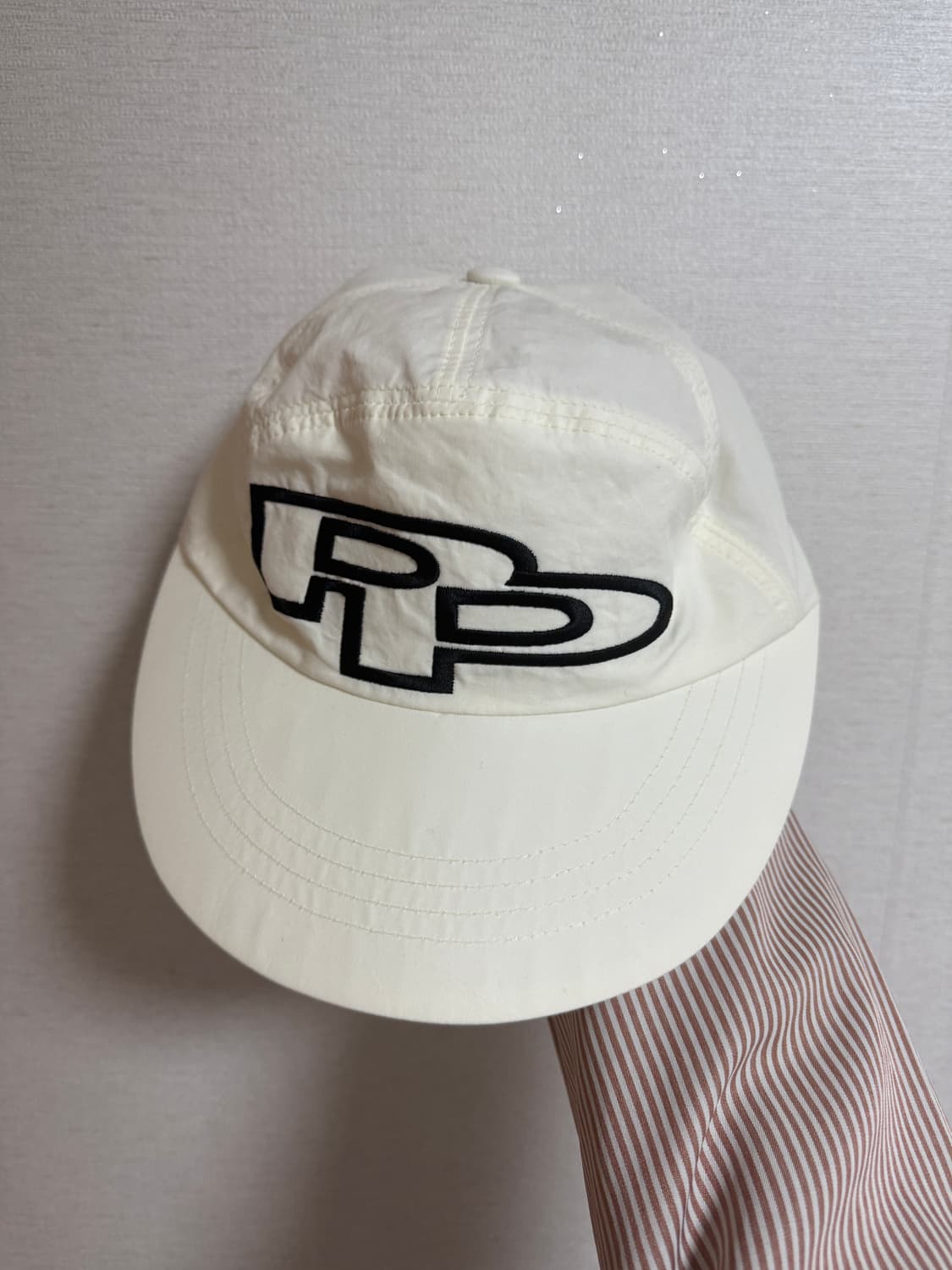 퍼블릭파머시 빅로고 볼캡 화이트 상품이미지2