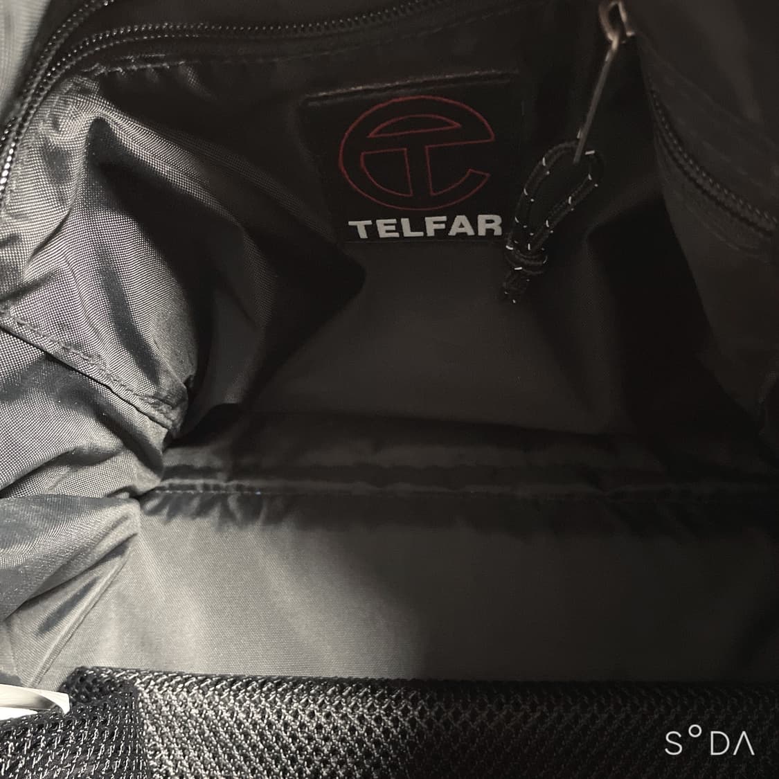 텔파 x 이스트팩 크로스백 블랙 상품이미지7