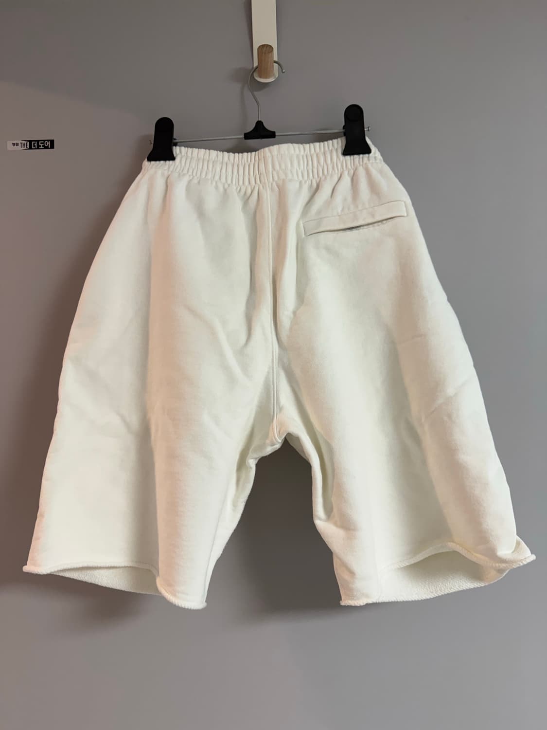 오프화이트 코튼 반바지 상품이미지2