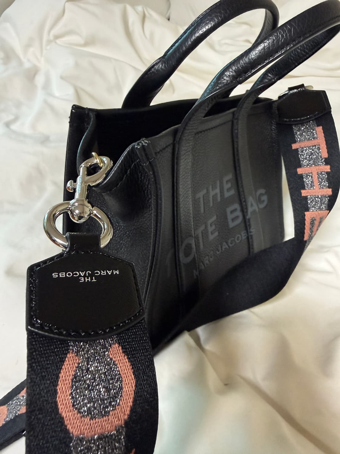 마크제이콥스 스몰 토트백 상품이미지8