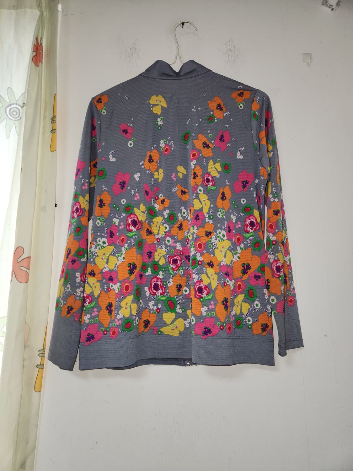 플라워 프린팅 집업 점퍼 XLXL 사이즈 플라워 프린팅 집업 점퍼입니다. 상품이미지2