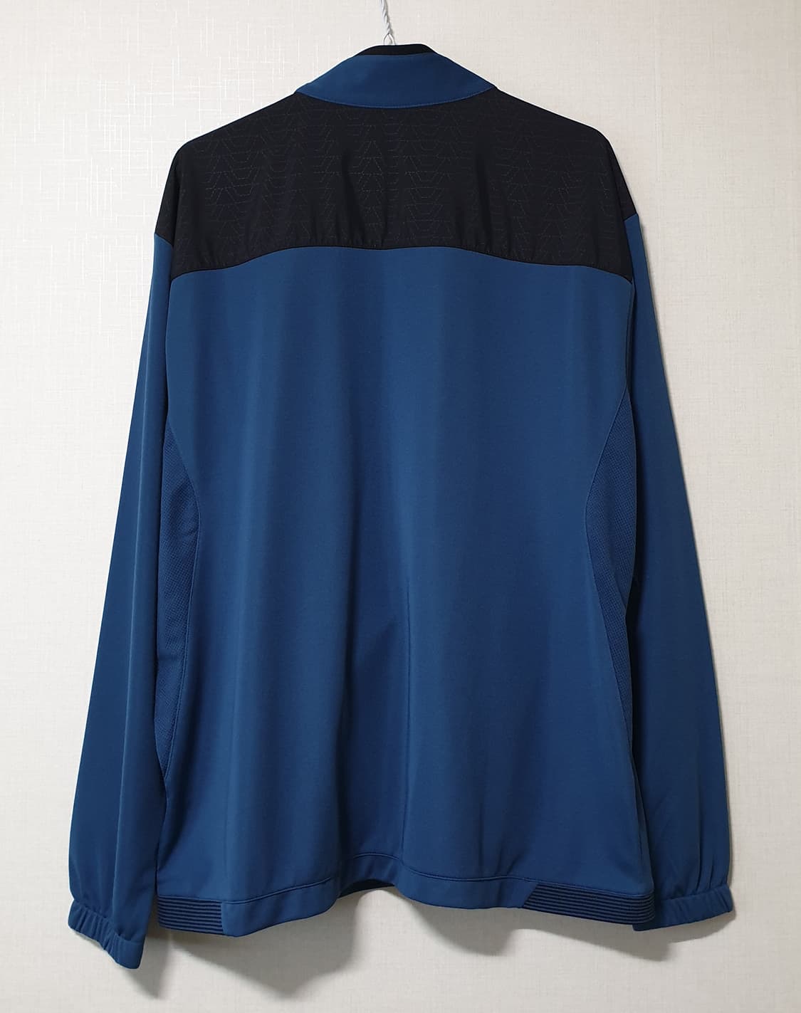 아식스 트레이닝 집업 110사이즈  상품이미지2