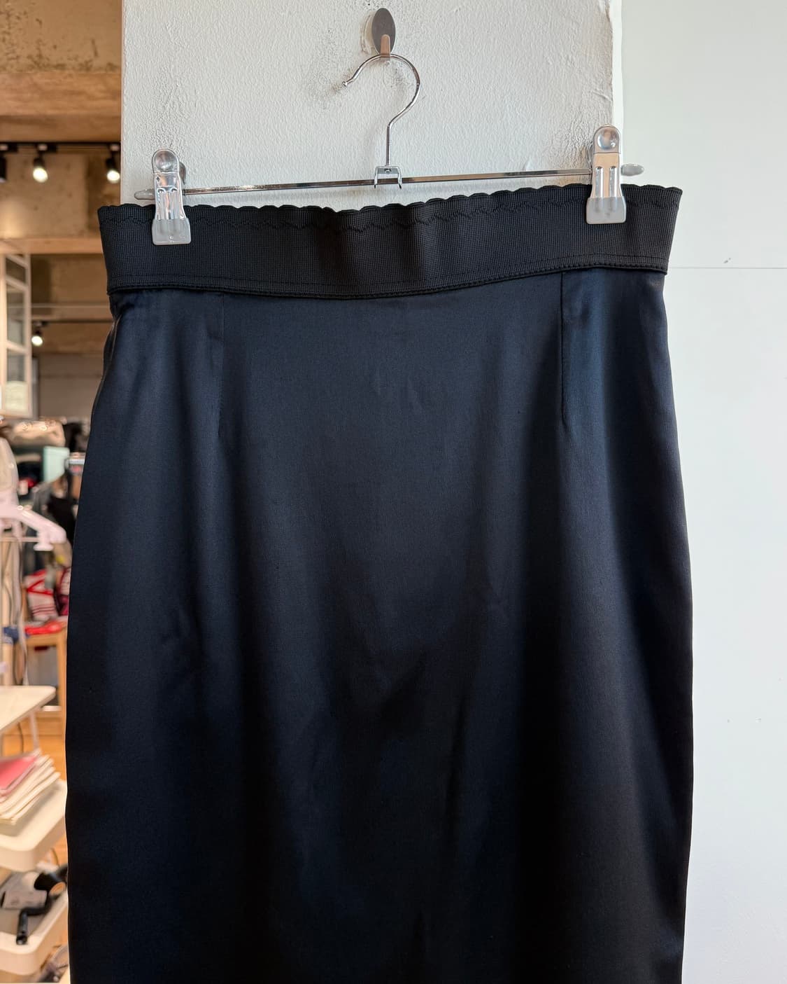 돌체앤가바나 블랙 실크 미디스커트 상품이미지3