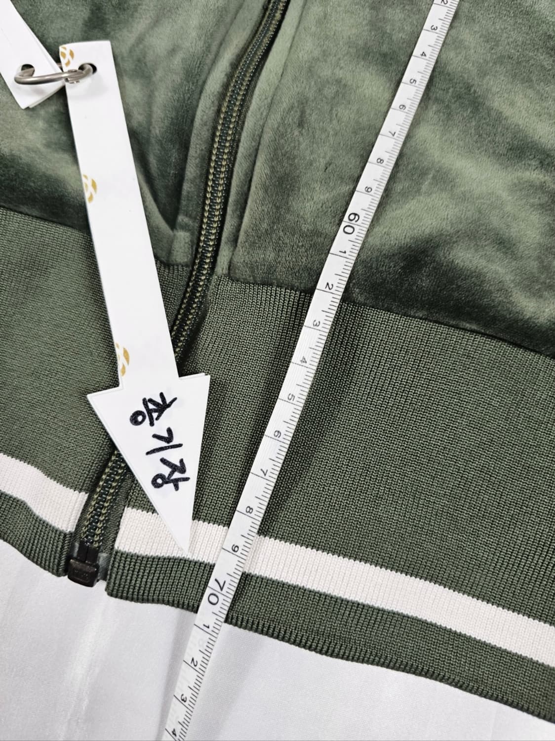 아디다스벨뱃트랙탑 상품이미지7