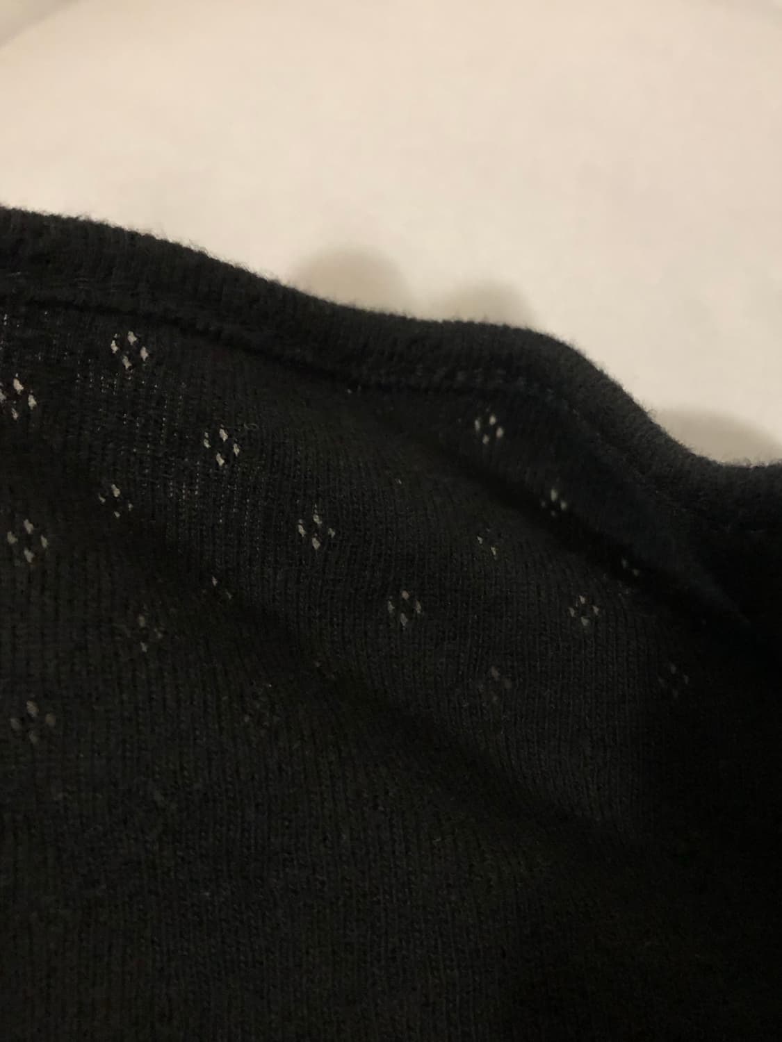 애니원모어 펀칭 가디건 블랙 상품이미지4