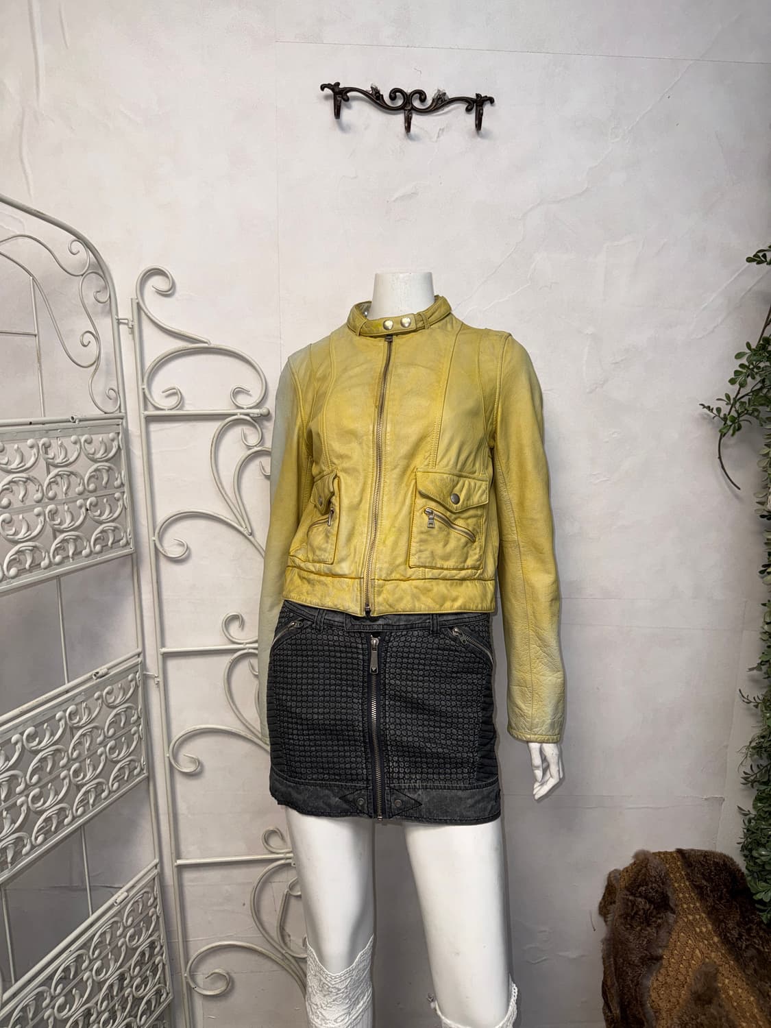 GUESS aging yellow cow skin biker jacket 상품이미지6