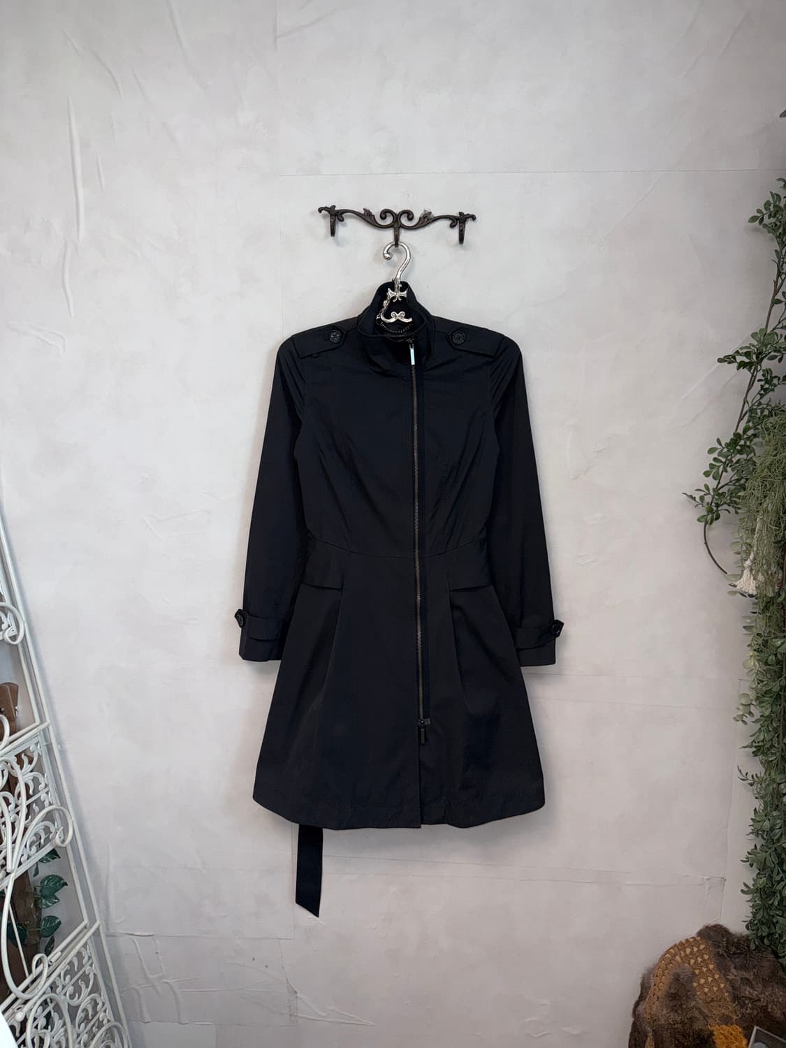 Armani Exchange black back ruffle 투웨이 코트 상품이미지2