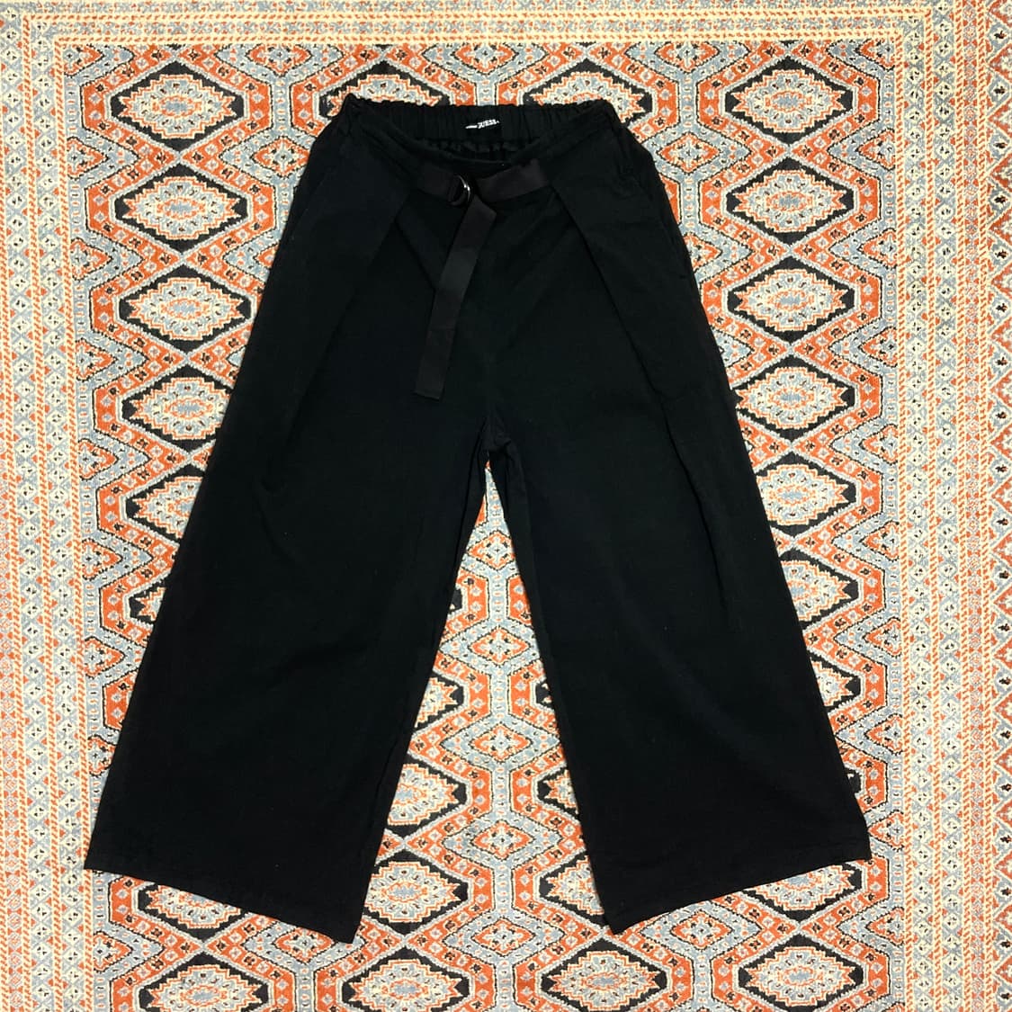 게스 블랙 밴딩 벨트 와이드 팬츠 여성28 상품이미지1