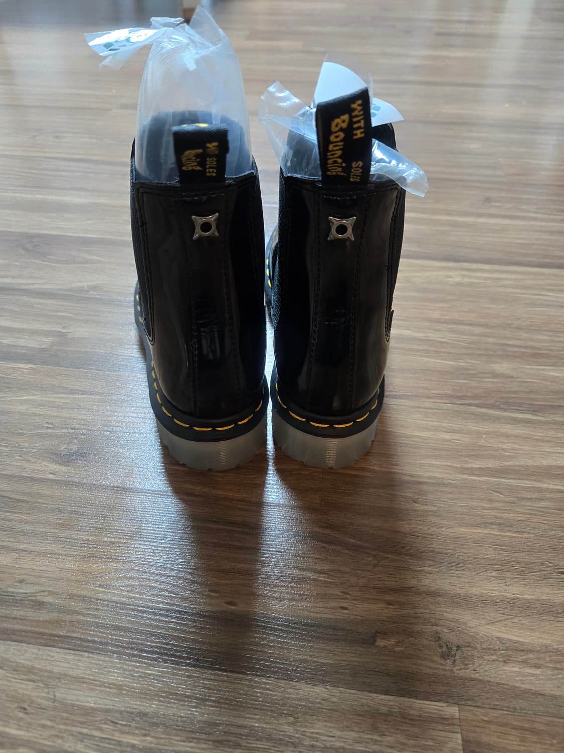 닥터마틴 부츠 2976 Iced BN 상품이미지2