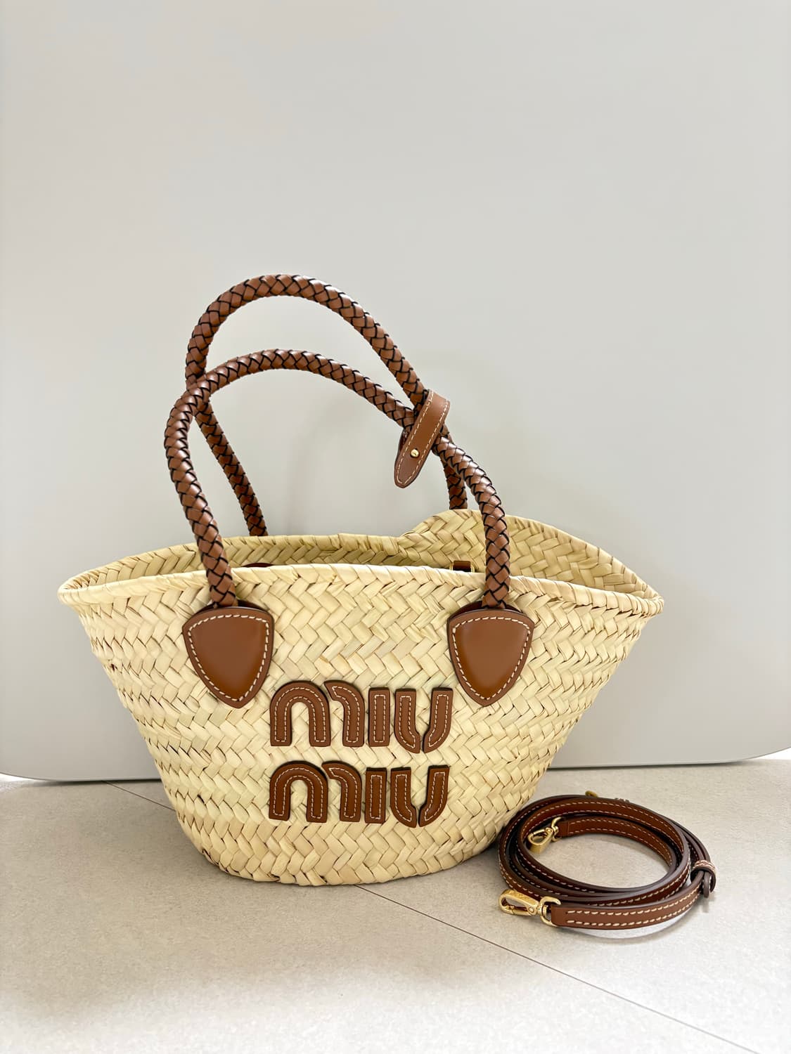 미우미우 라탄백 상품이미지2