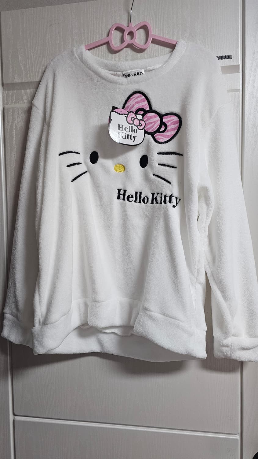 돈키호테 헬로키티 셋업 L사이즈 상품이미지1