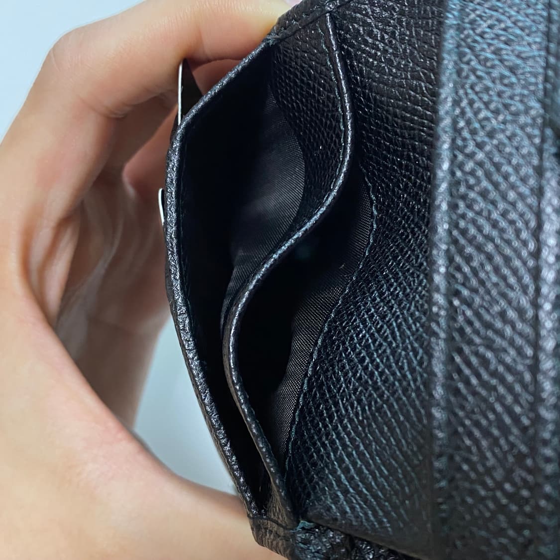 [새상품] 돌체앤가바나 스퀘어 로고 반지갑 상품이미지8