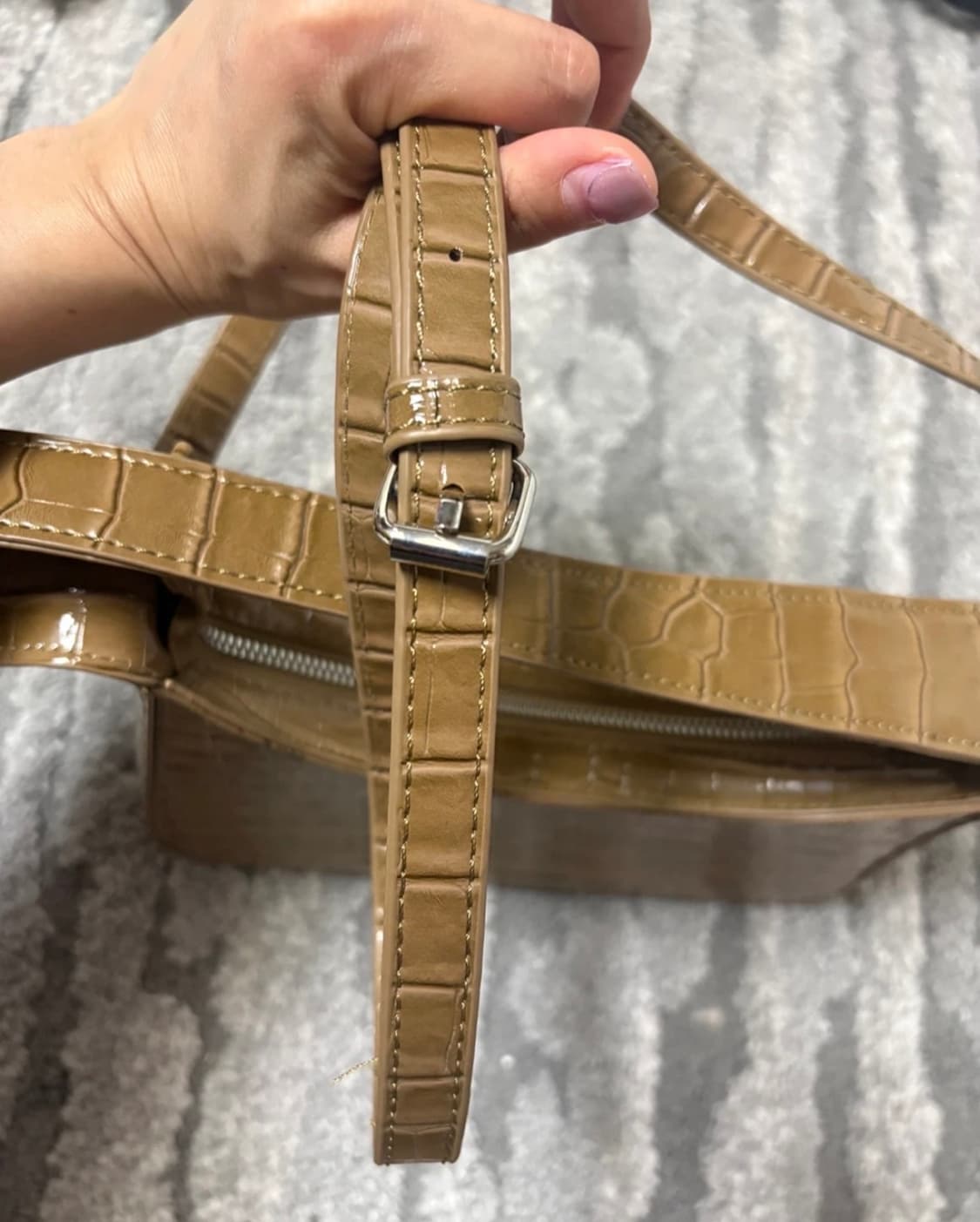 [폴스부띠끄] 헤이즐 숄더 크로스백 팝니다 상품이미지5