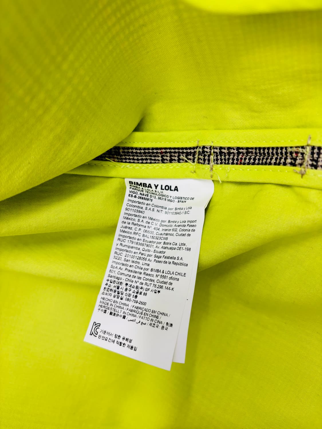 빔바이롤라 (BIMBA Y LOLA) 네온 라이닝 체크 트렌치코트 상품이미지5