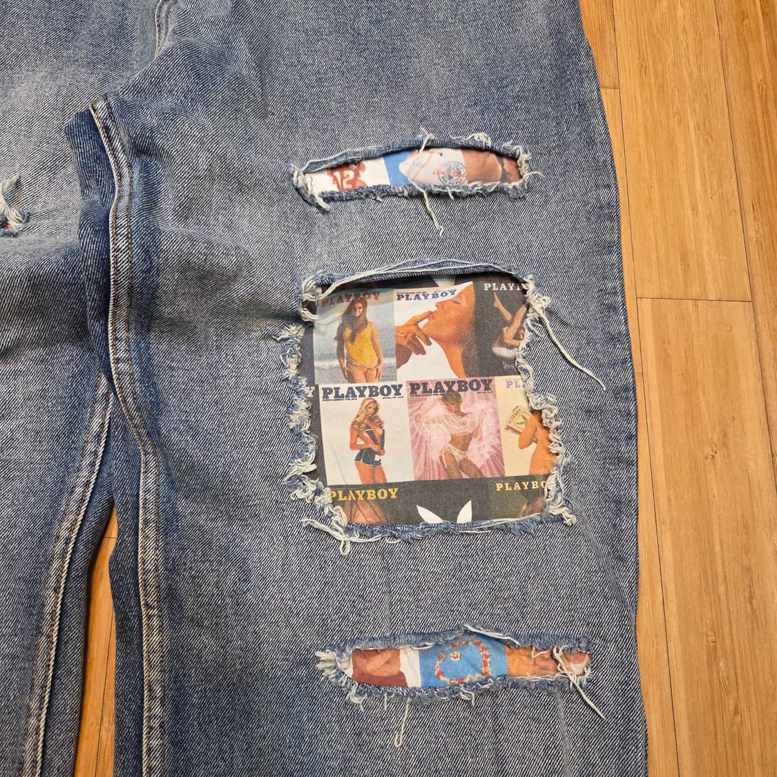 위캔더스 X 플레이보이 콜라보 데님 팬츠 (L) 상품이미지2