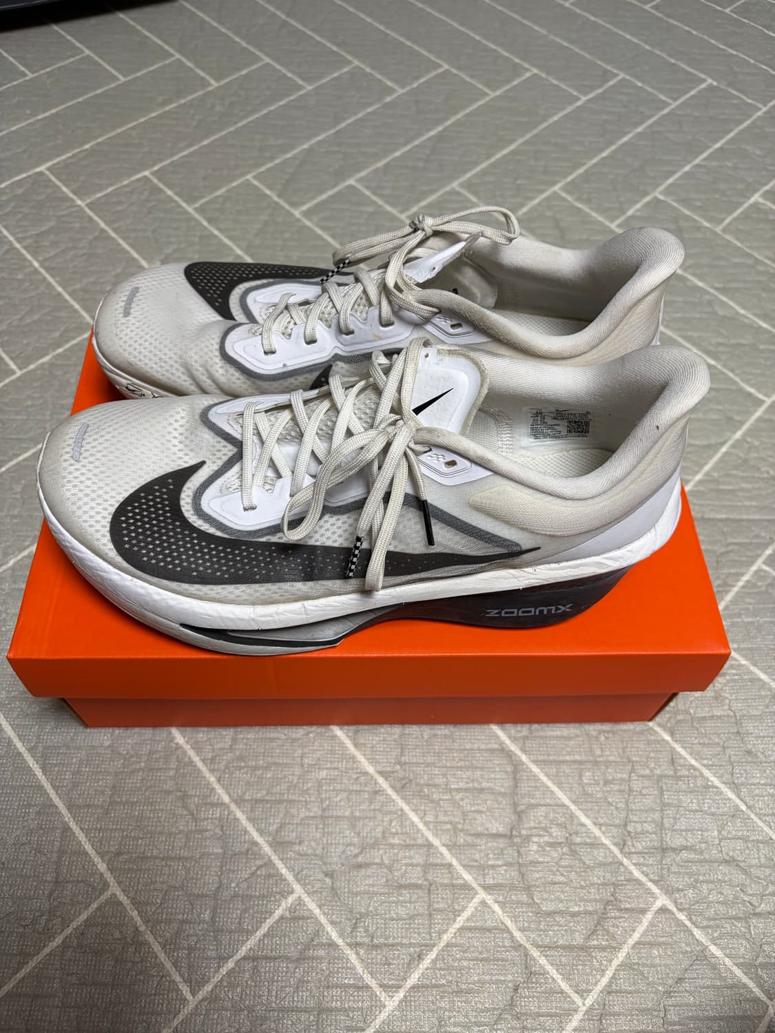 나이키 줌 플라이 6 화이트 스모크 그레이 상품이미지1