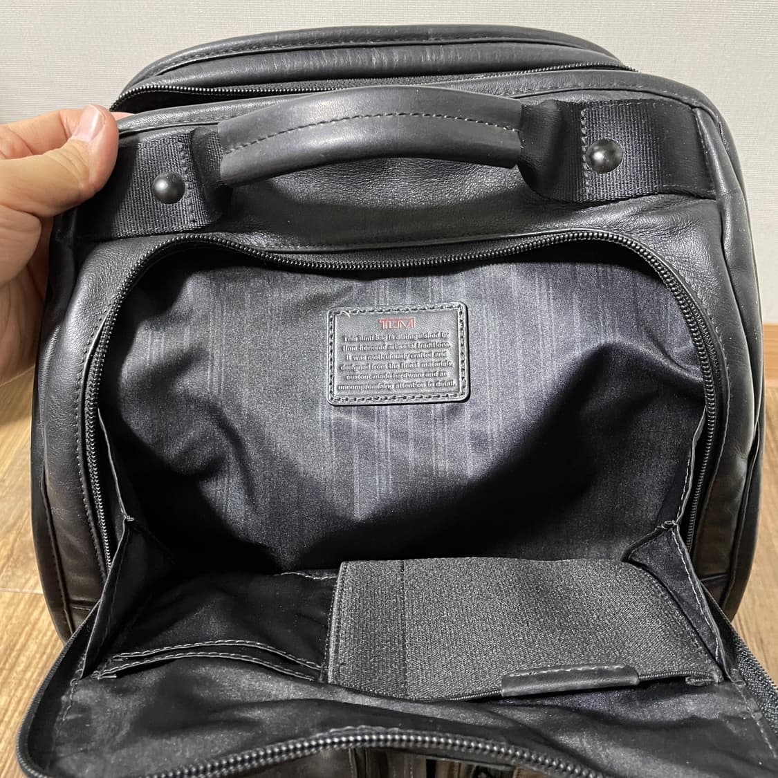 투미 알파 컴팩트 레더백팩 상품이미지8