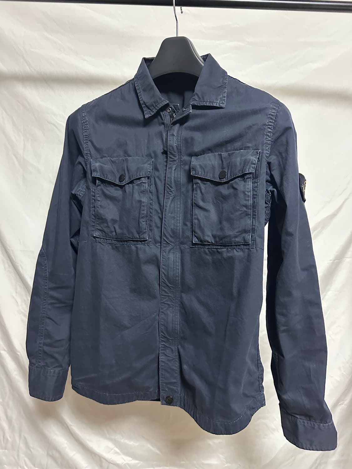 스톤아일랜드 올드이펙트 오버셔츠 네이비 (S) 상품이미지1