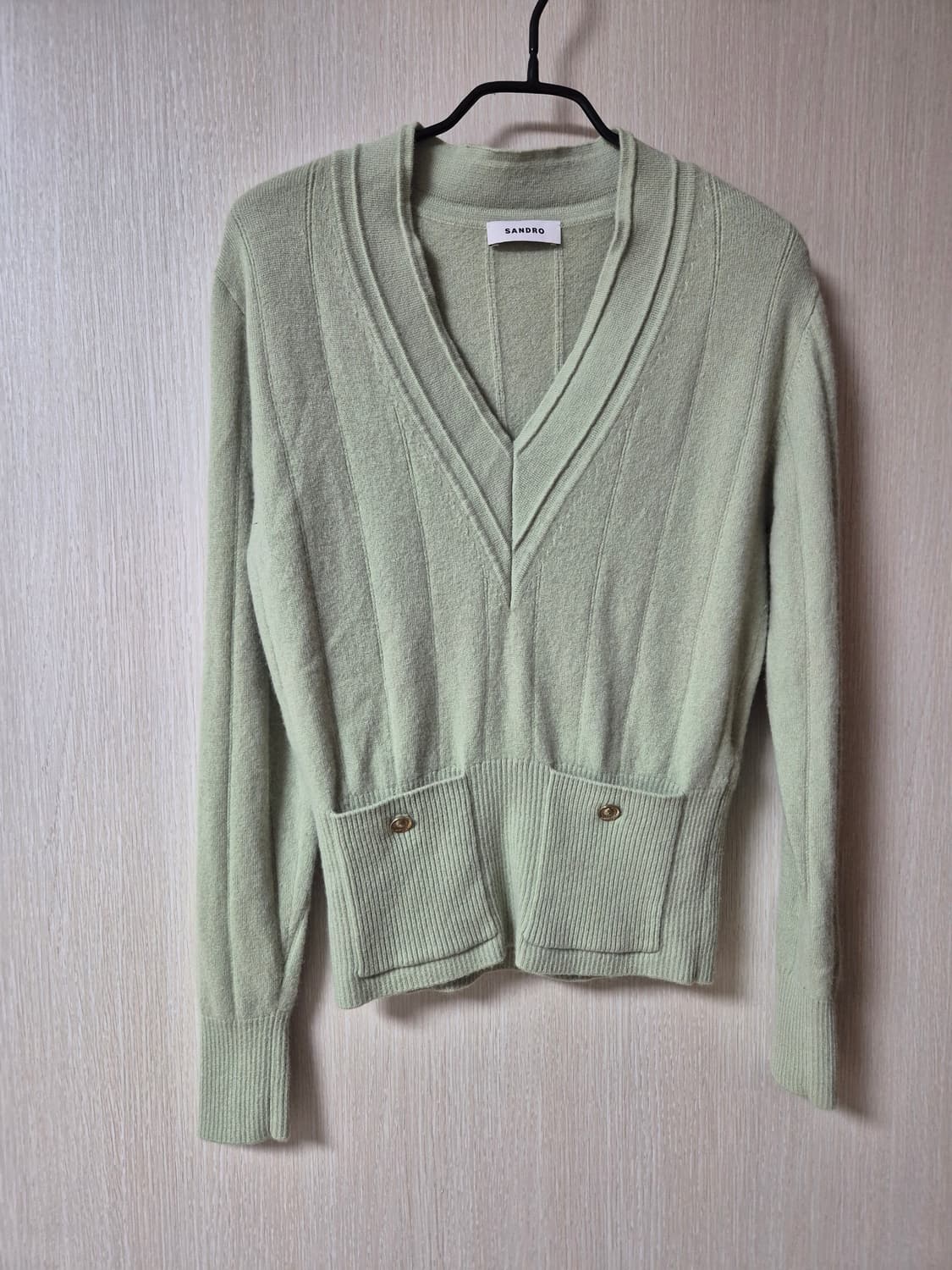 (정품) 산드로 V넥 니트 스웨터  캐시미어니트 23년 상품이미지3