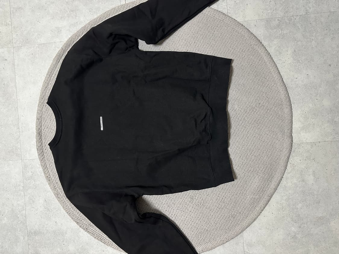 더바이닐하우스 맨투맨 블랙 상품이미지2