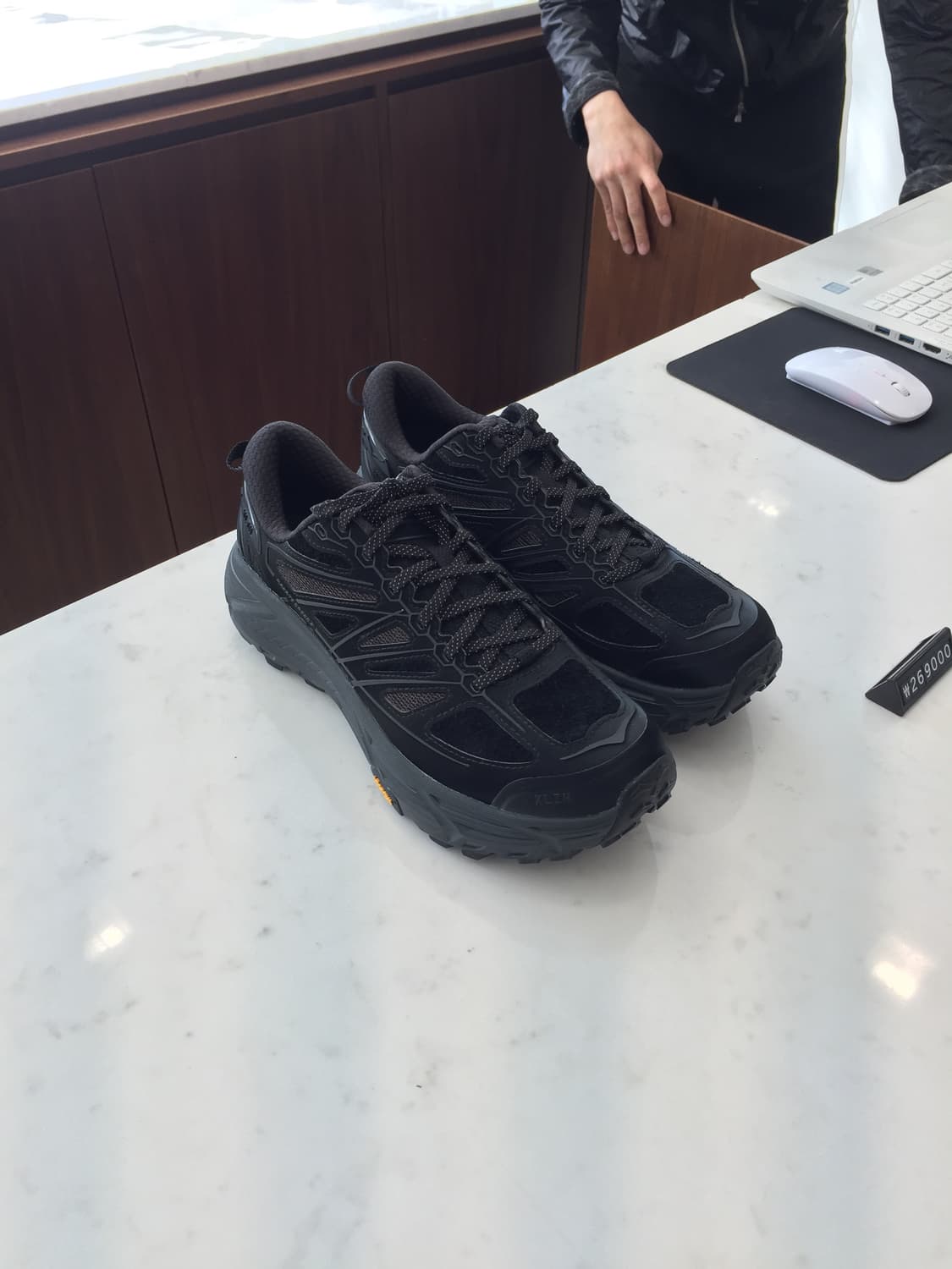 XLIM x HOKA Mafate Speed 2 상품이미지2