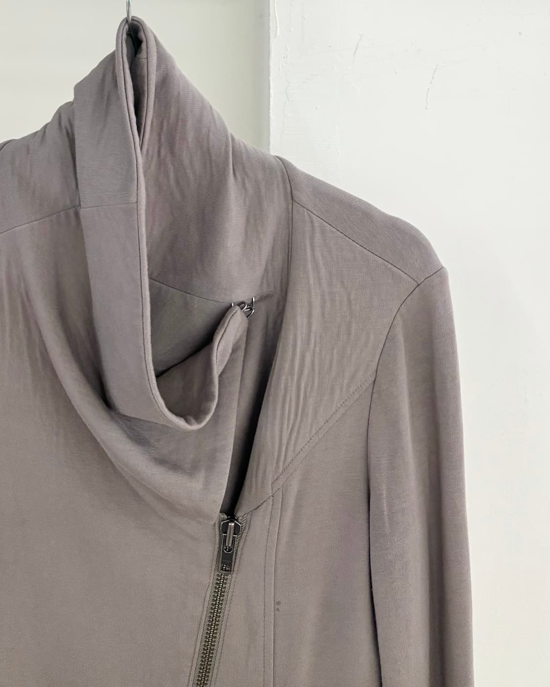 헬무트랭 그레이 빌러스 비대칭 니트 집업 상품이미지4