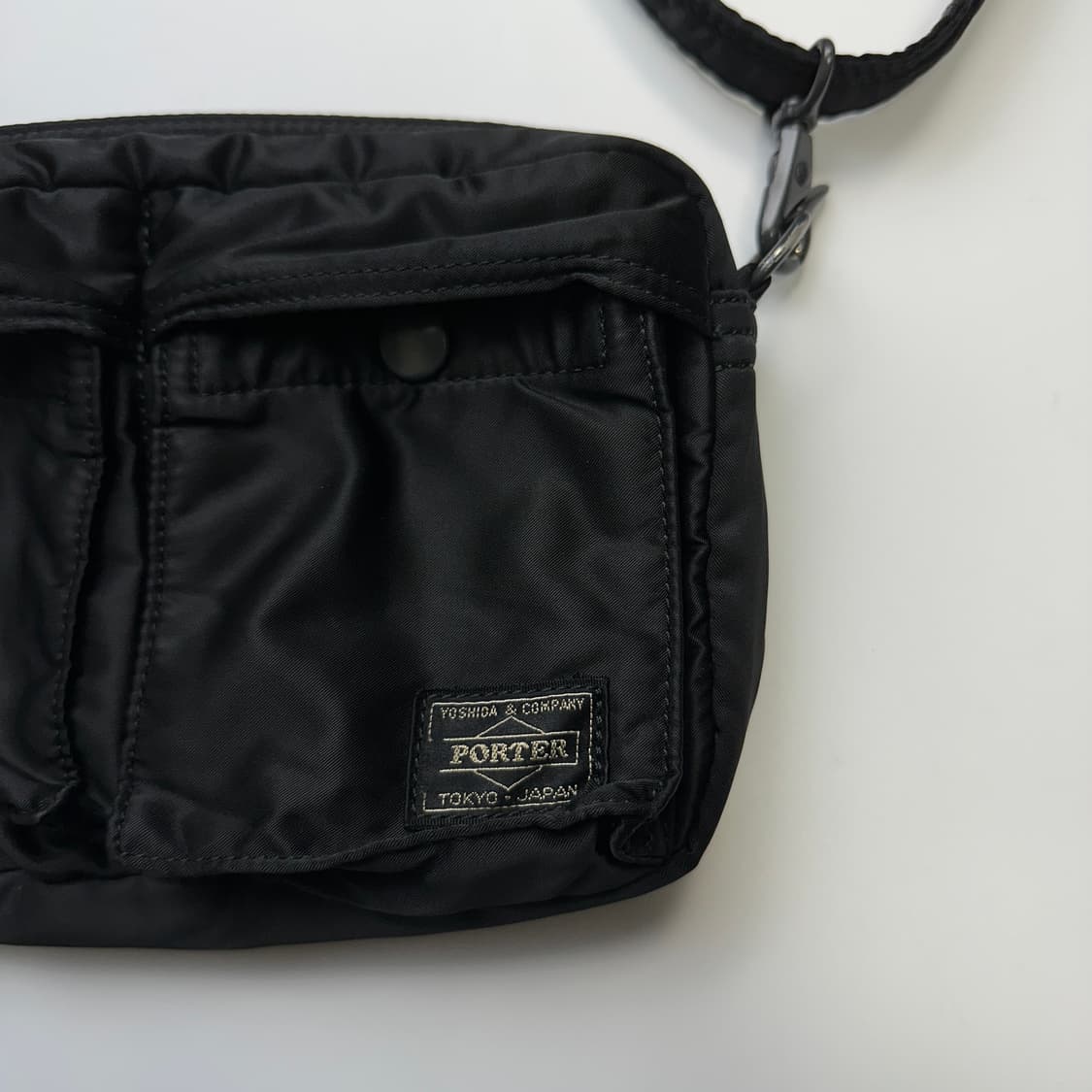 PORTER TANKER SHOULDER BAG 포터 탱커 숄더백 상품이미지3