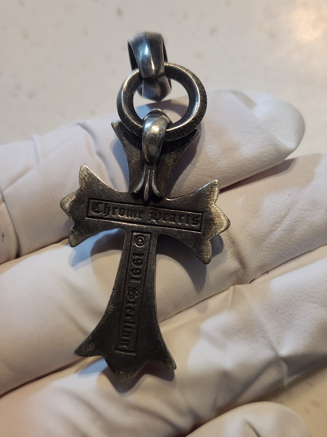 크롬하츠 스몰 크로스 베일 팬던트 상품이미지5