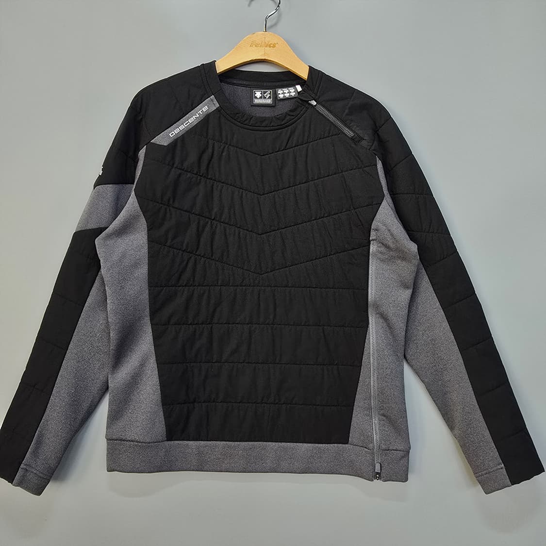 데상트(Descentef) 골프 패딩 티셔츠 95 상품이미지1