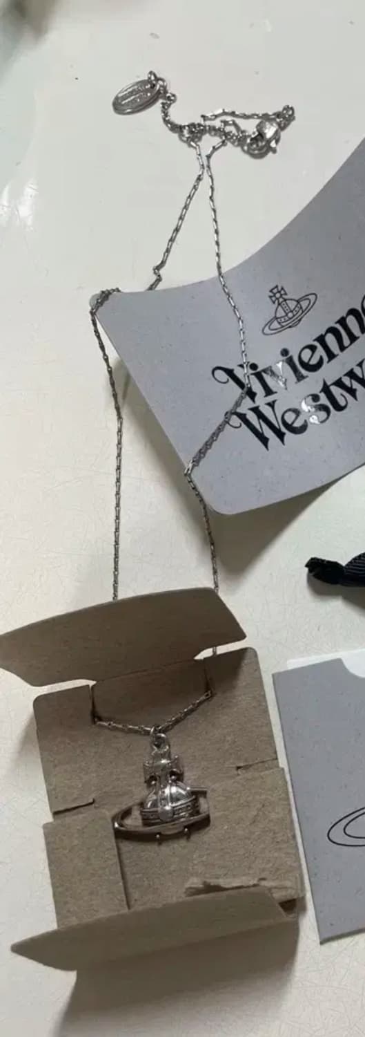 비비안웨스트우드 바스 릴리프 실버 목걸이 정품 상품이미지5