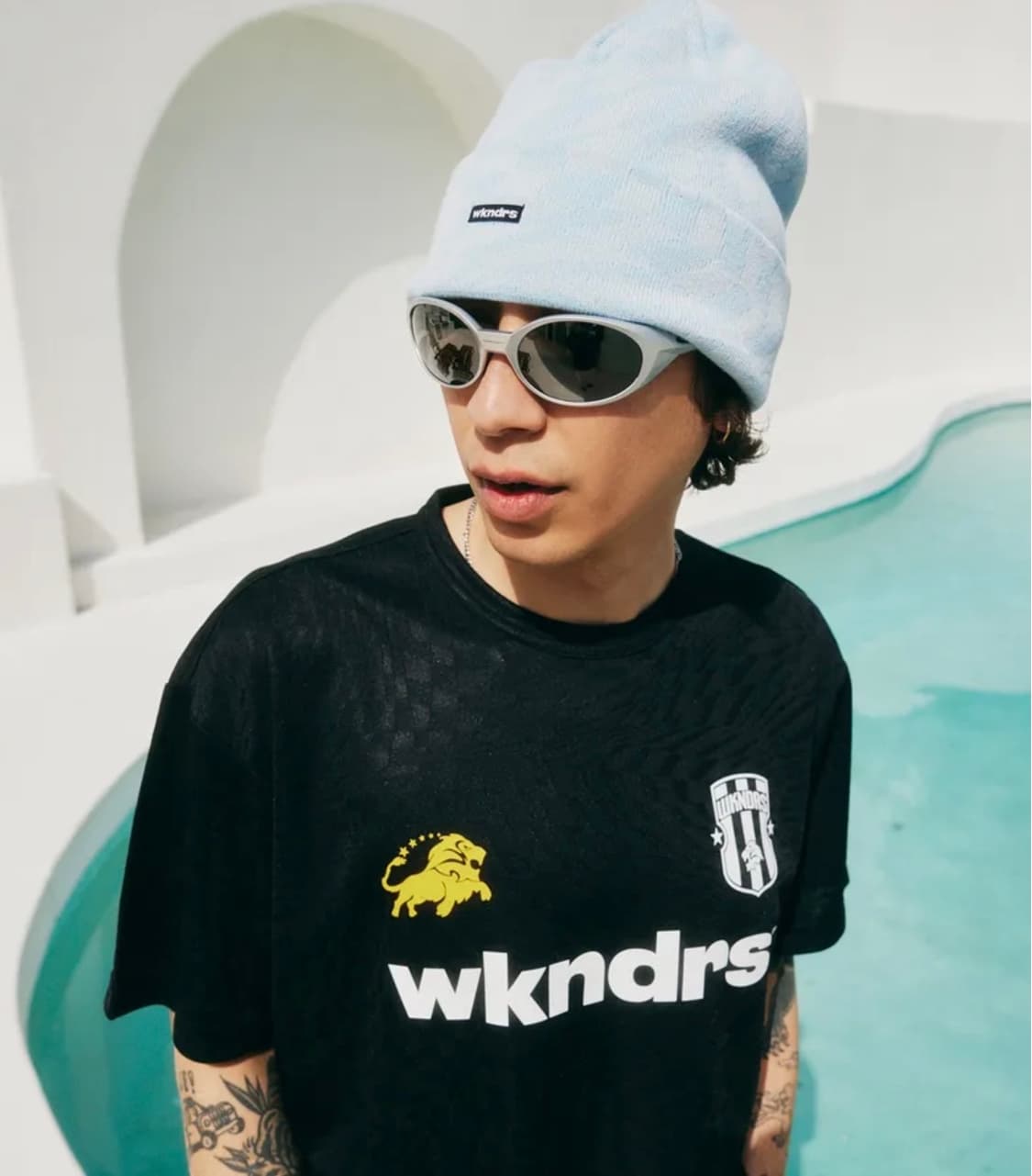 위캔더스 킹 로고 싸커티 블랙  상품이미지1