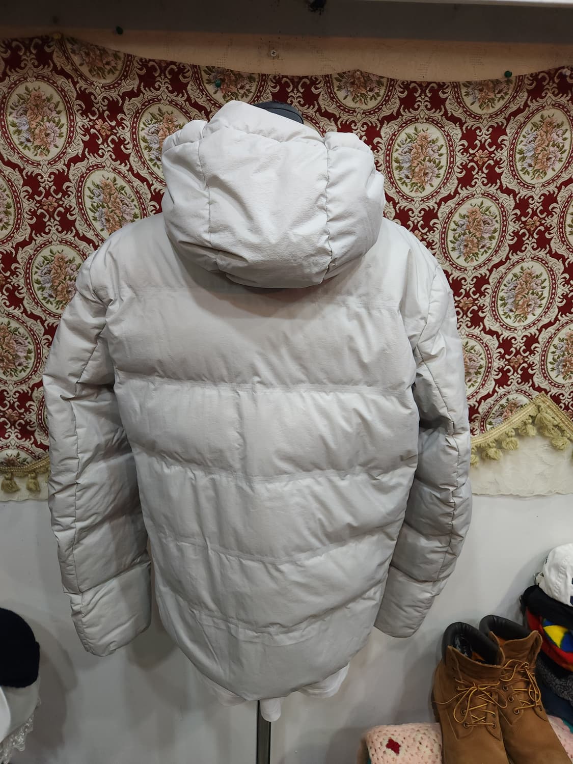 유니클로 심리스 오리털 후드 패딩

 상품이미지9