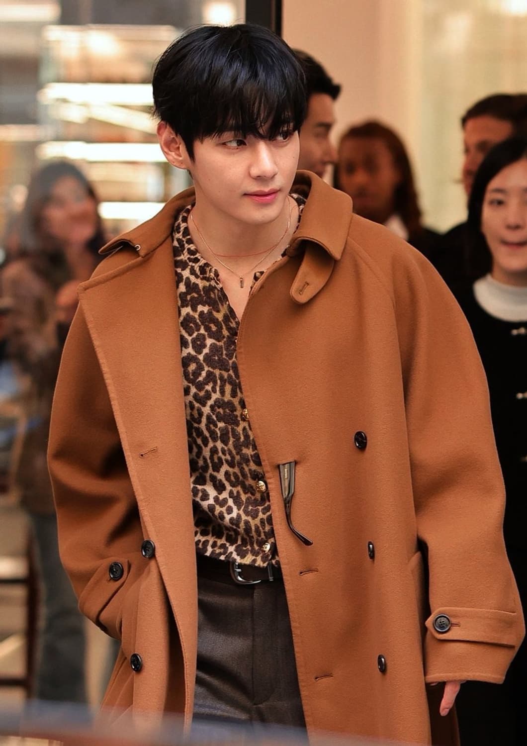 [수지님 착용] 셀린느 24fw 캐시미어 레오파드 가디건 상품이미지5