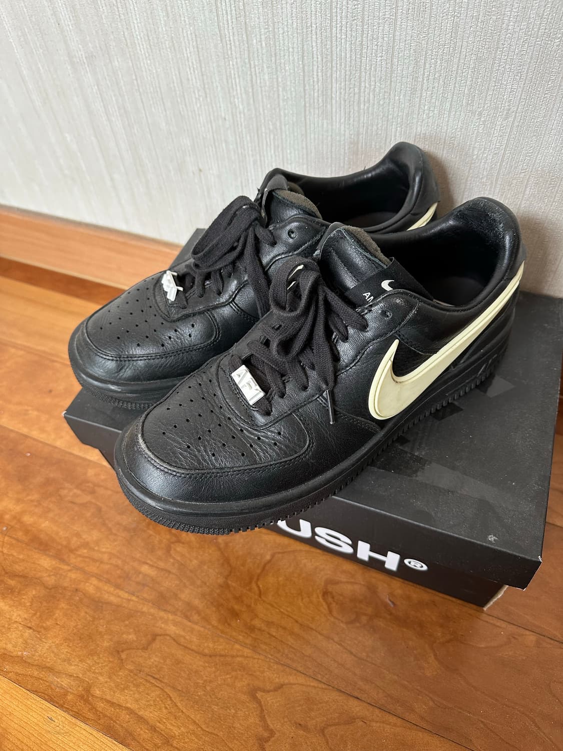 나이키 앰부쉬 에어포스 블랙 265 상품이미지6