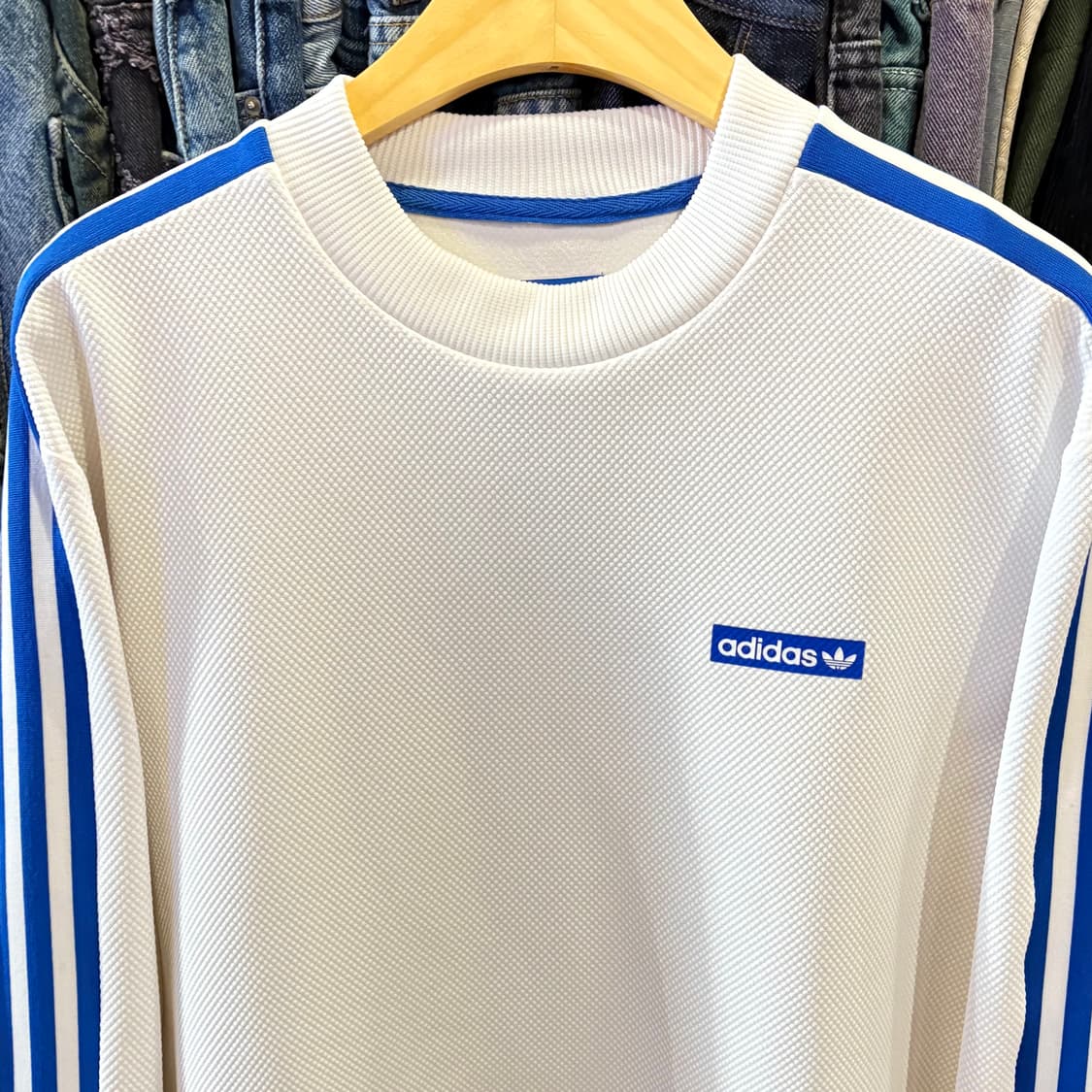 아디다스 화이트 블루 텐노지 크루 스웻셔츠 상품이미지3