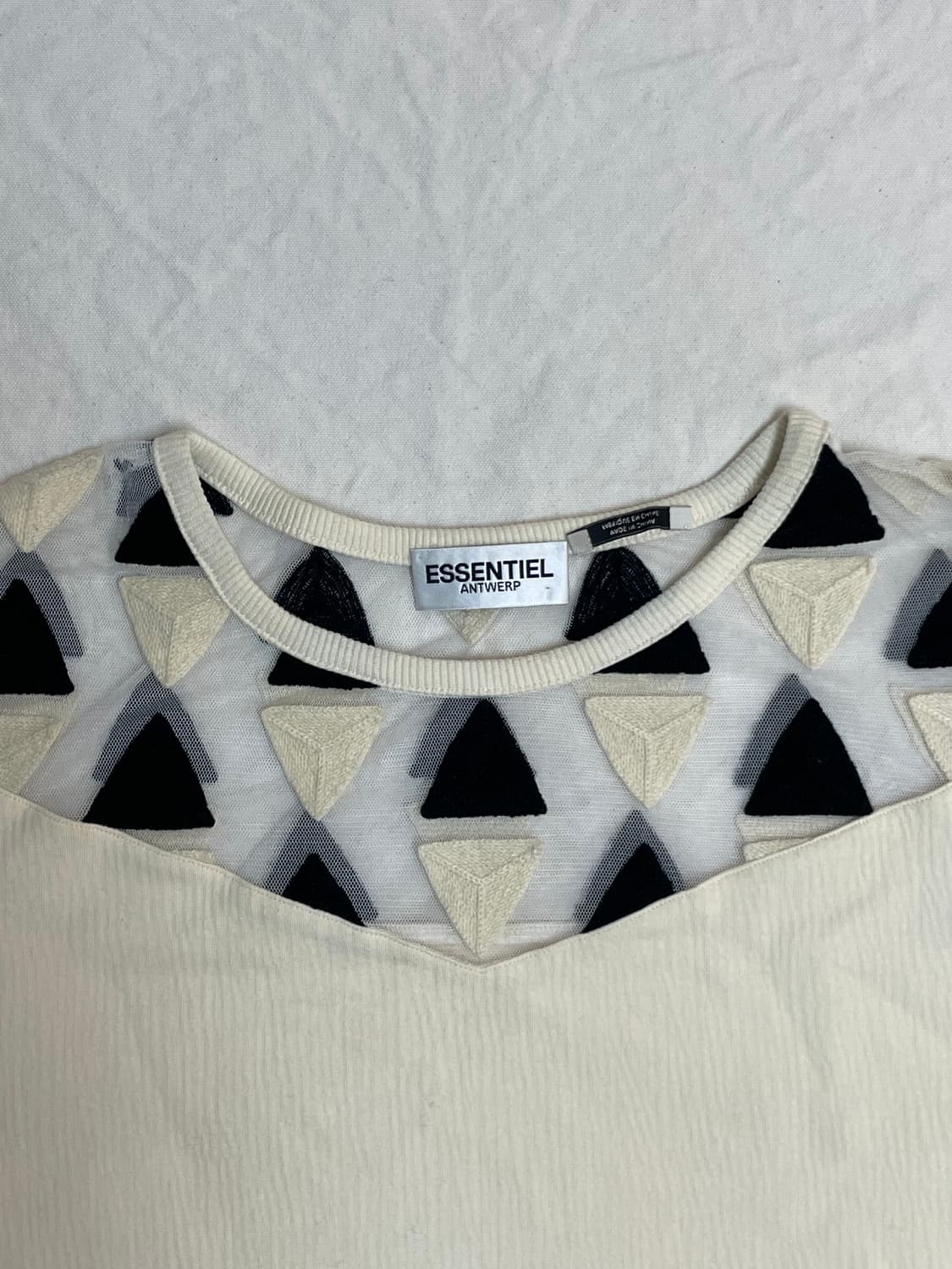 에센셜 맨투맨 상품이미지2