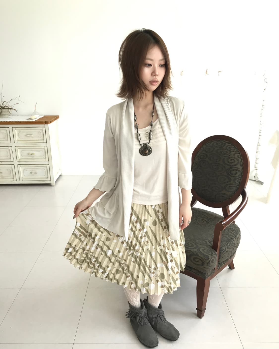 Set 아이보리 버튼 탑 & 플리츠 도트 패턴 미디스커트 상품이미지2