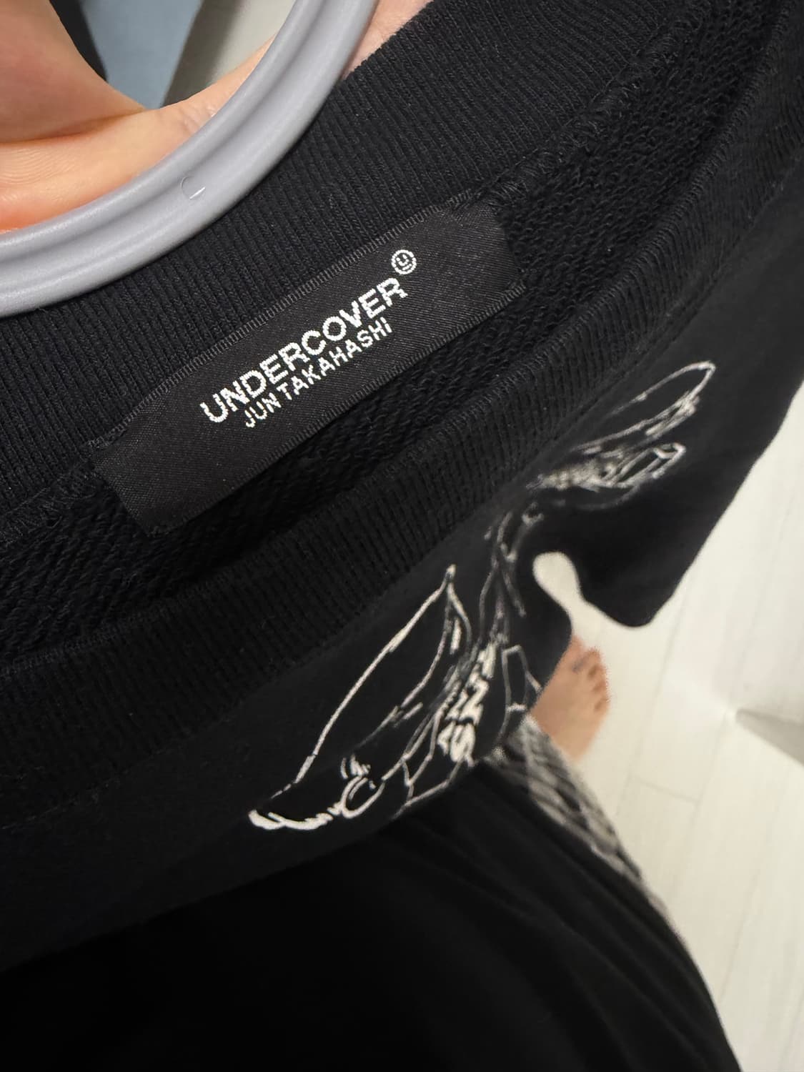 언더커버 anti sns 맨투맨 상품이미지3