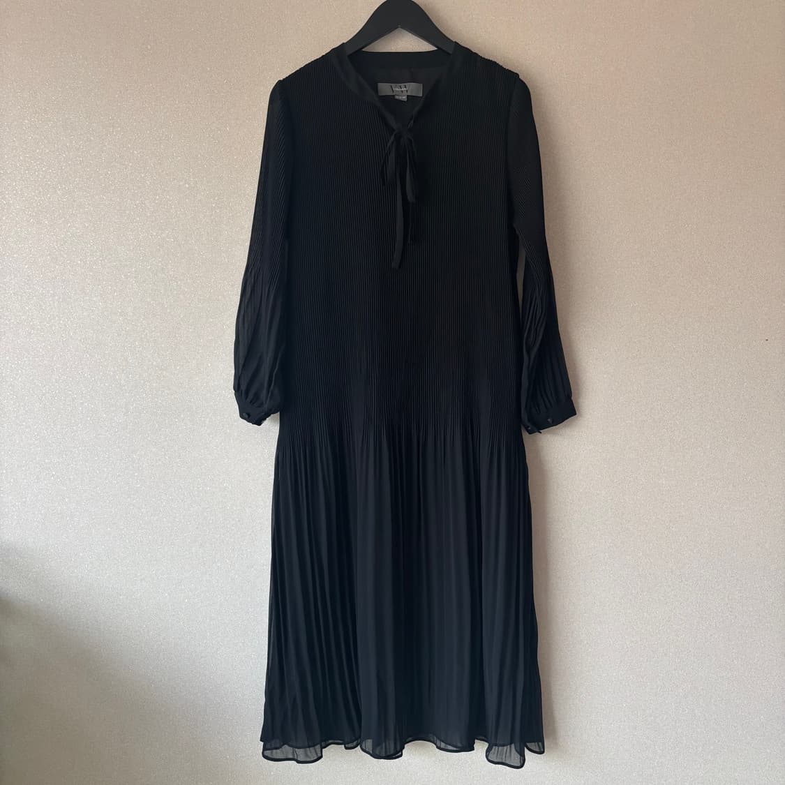 Vera Wang 플리츠 원피스 상품이미지1