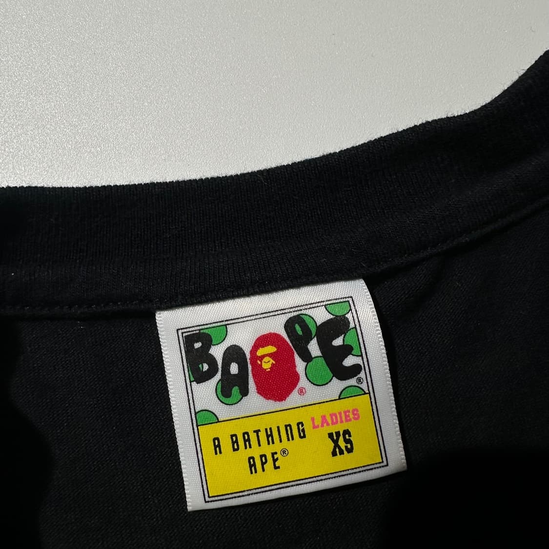 베이프 멀티 카모 사루 컬리지 반팔 티셔츠 블랙 상품이미지4