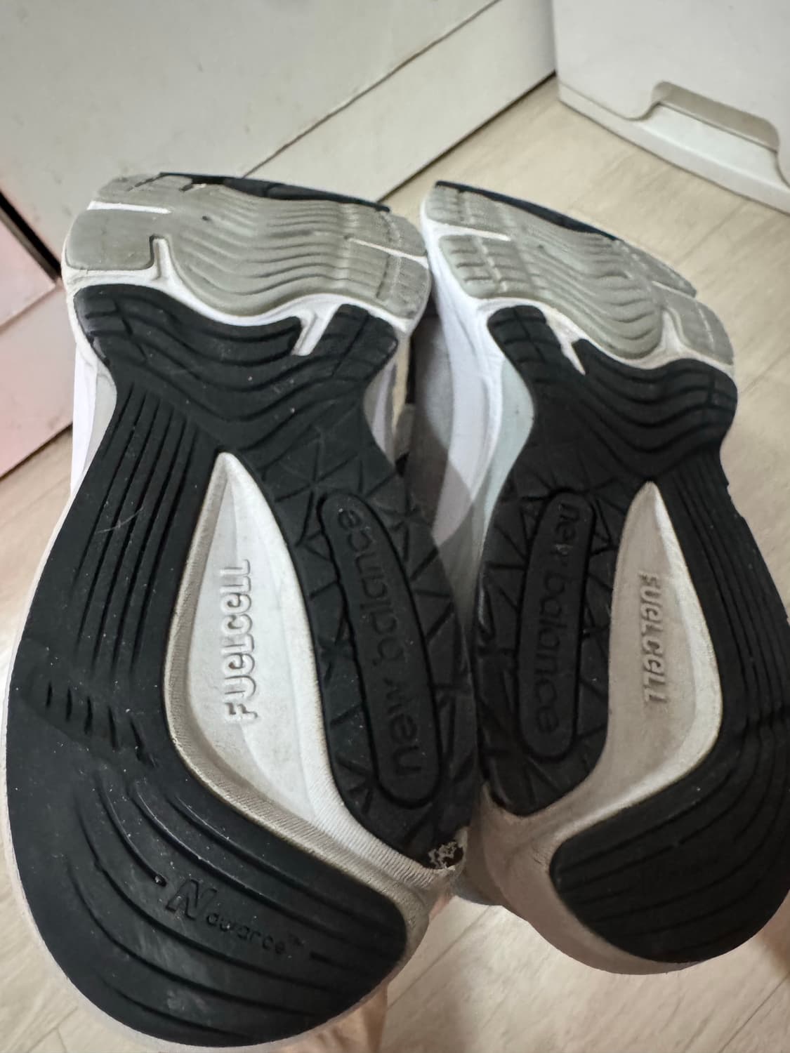 뉴발란스 990v6 285 상품이미지4