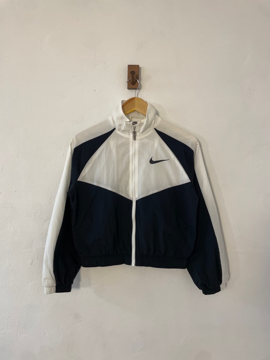 나이키 빅 스우시 크롭 자켓  상품이미지1