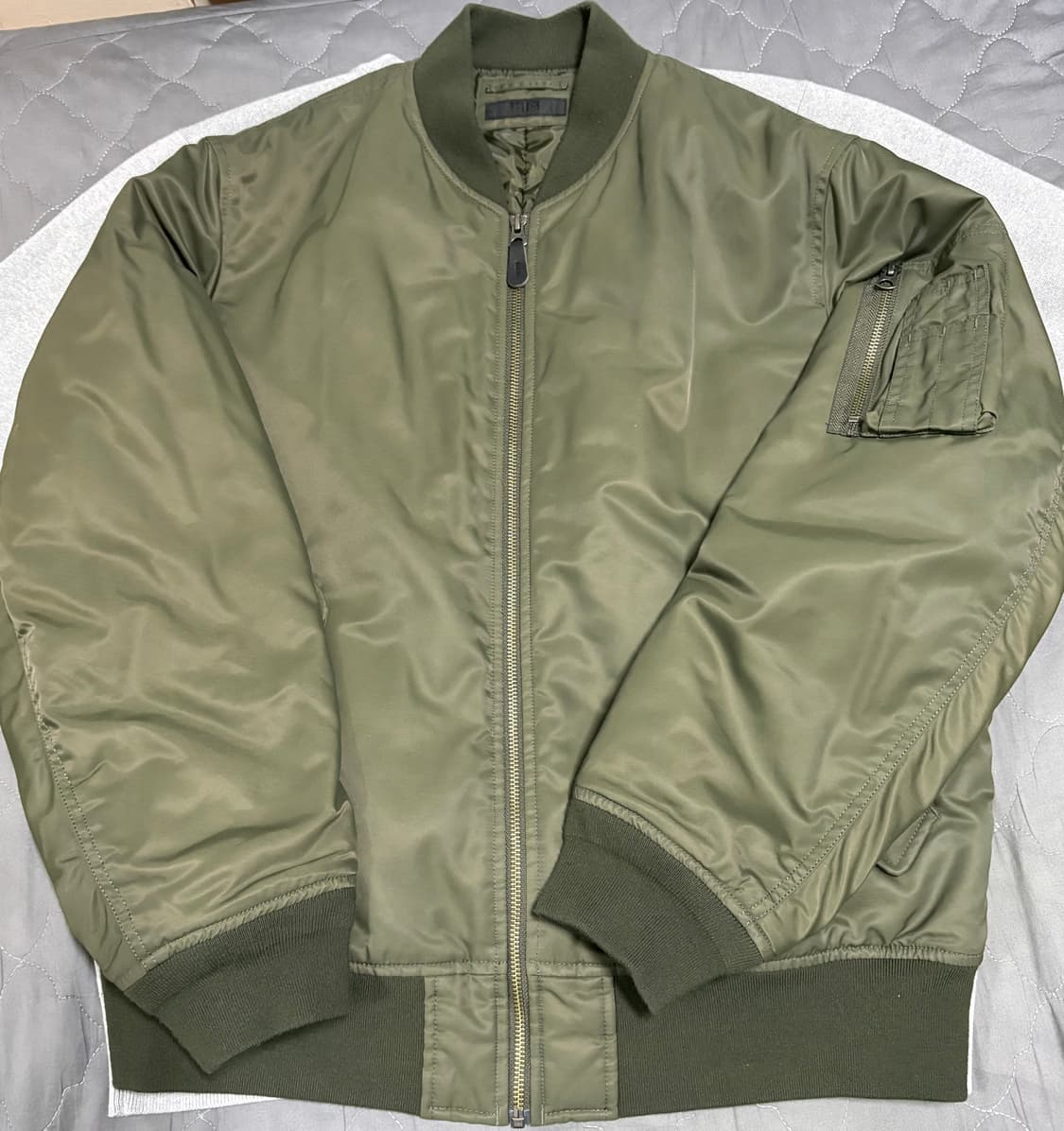 유니클로 MA-1 블루종 (올리브) 상품이미지3