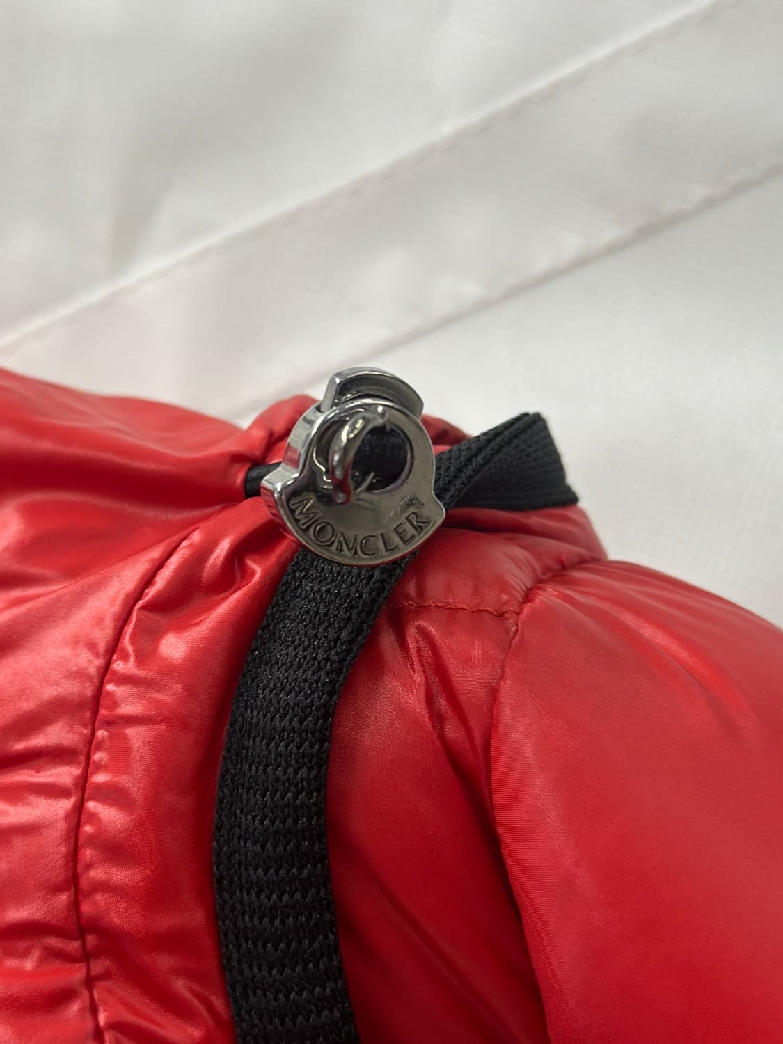 몽클레어 BLEU 레드 경량 후드 패딩  상품이미지9