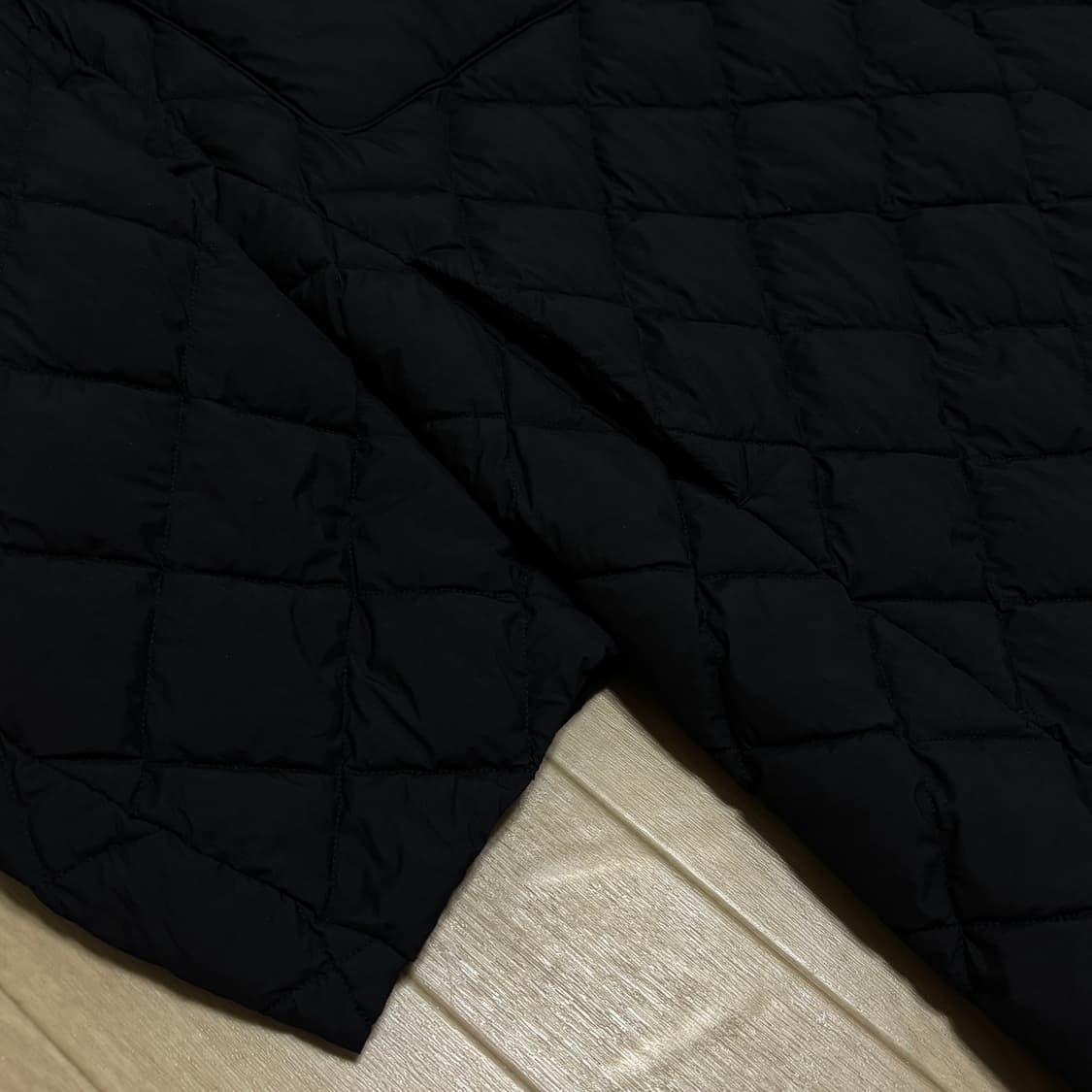 유니클로 & 클레어 콜라보레이션 퀼팅 오버사이즈 코트 (새상품) 상품이미지4