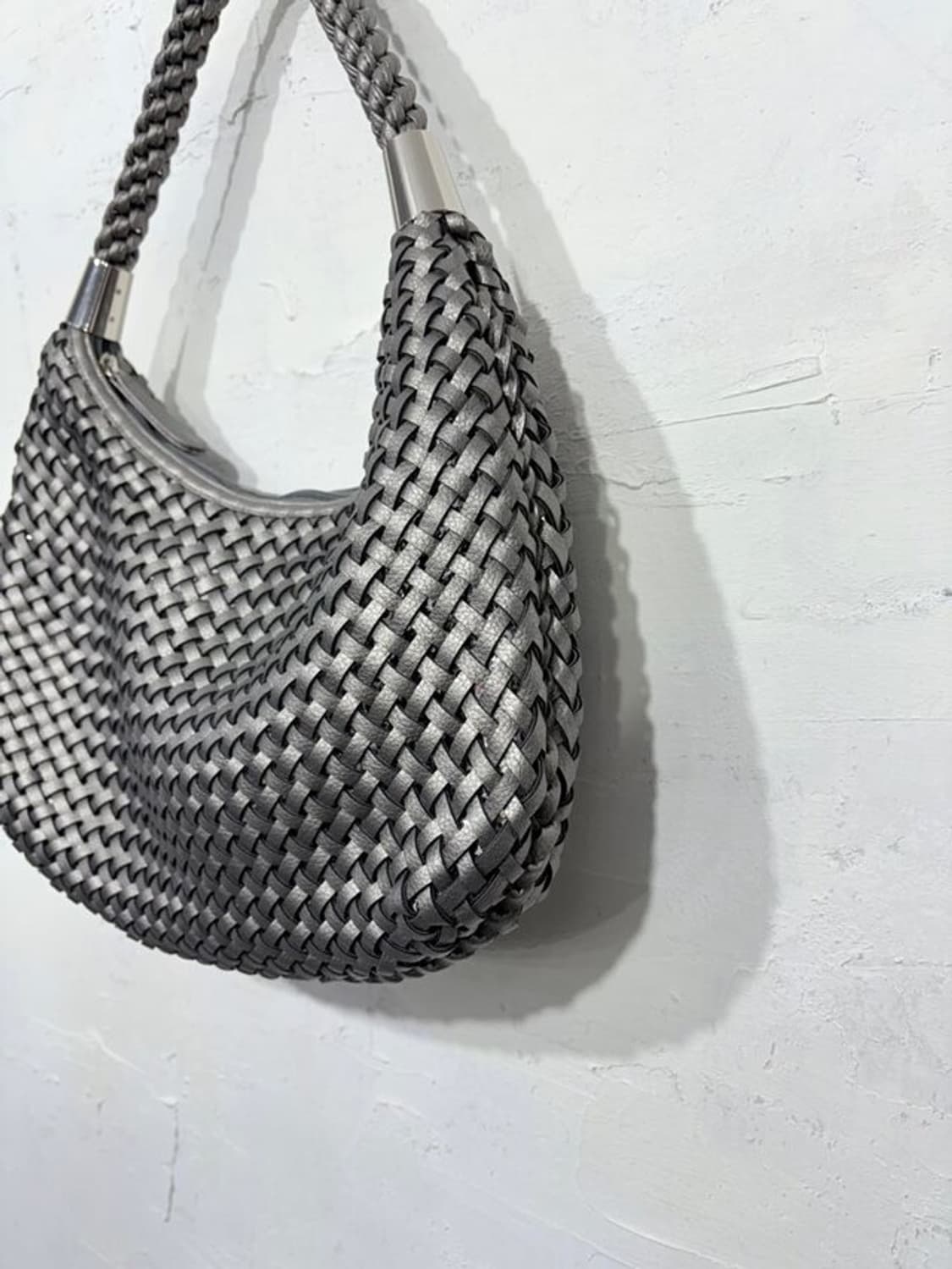 Y'SACCS Woven Metallic Hobo Bag -5 상품이미지4