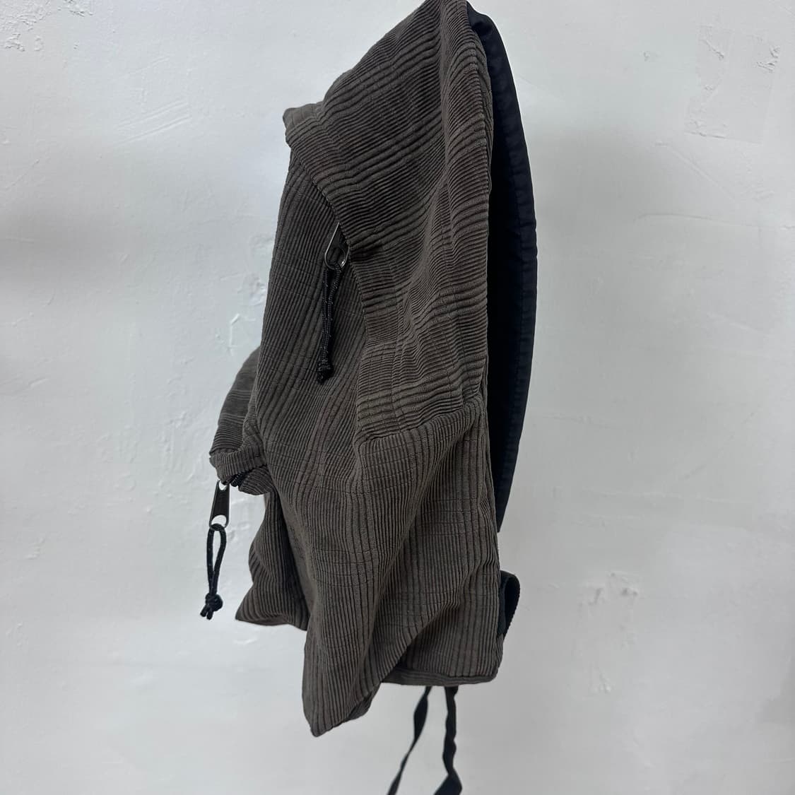 EASTPAK 이스트팩 데이팩 코듀로이 백팩 상품이미지5