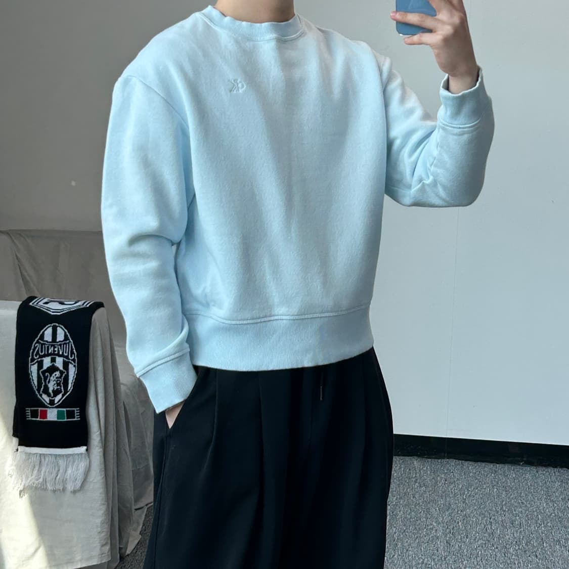 캘빈클라인 스카이블루 기모 맨투맨 상품이미지9