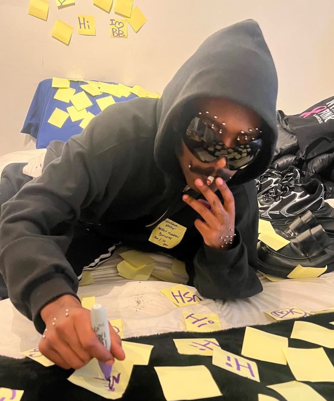 [M] 발렌시아가 포스트잇 후드 집업 블랙 상품이미지1